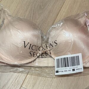 Victoria's Secret Very Sexy Push-Up Bra